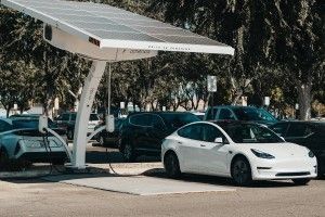 Incentivos de carros elétricos para empresas em 2023